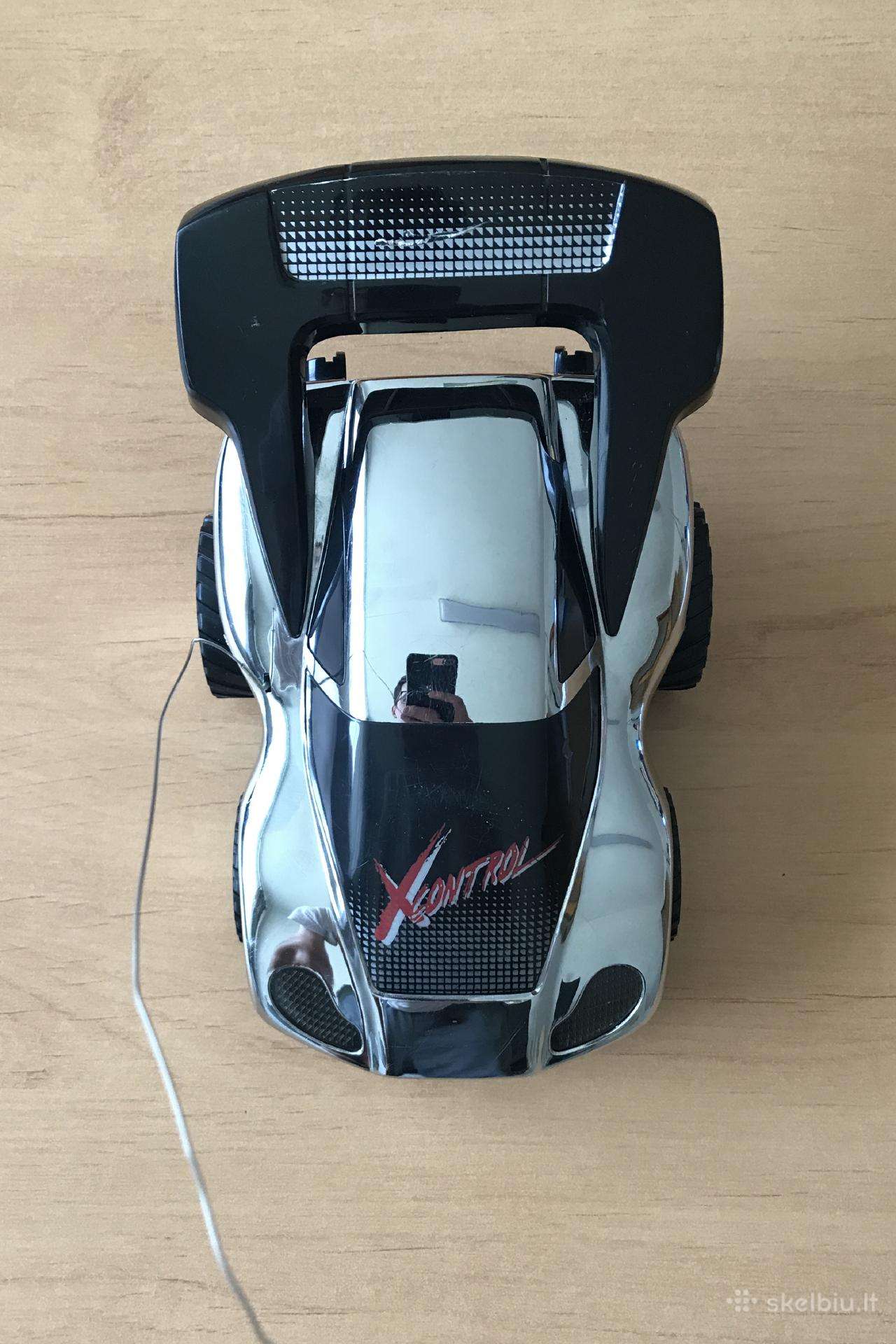 Radijo valdoma mašina