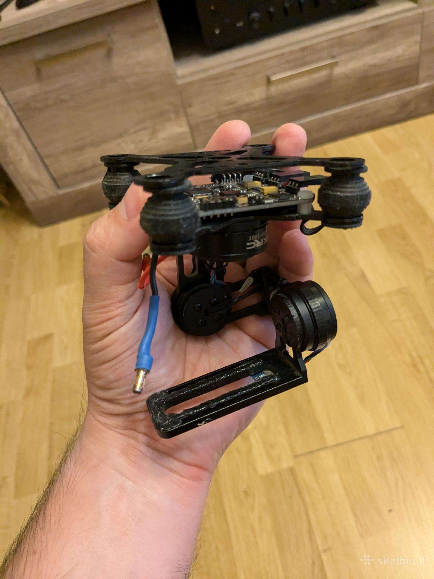 3 ašių drono kameros stabilizatorius