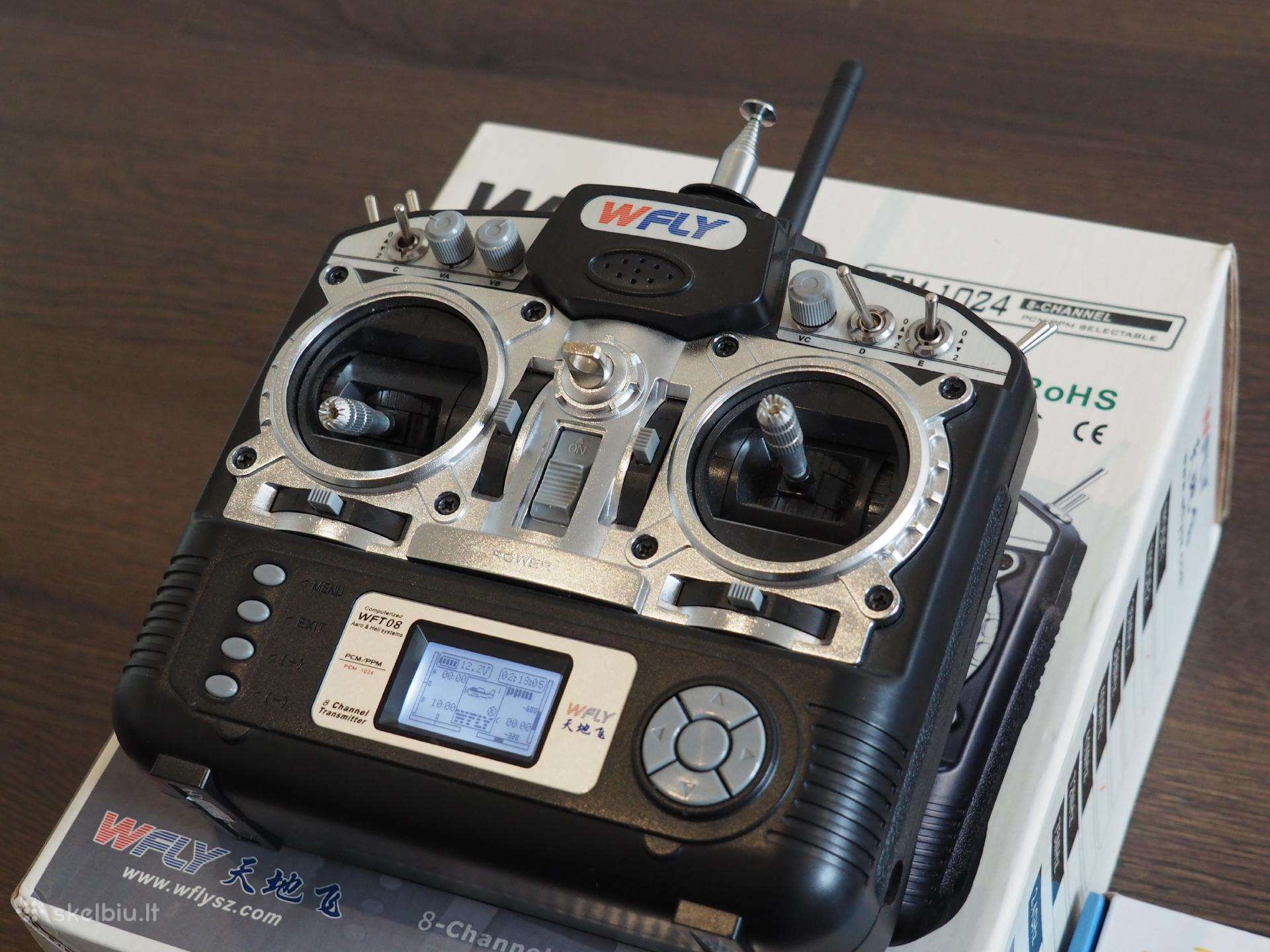 Valdymo pultas su simuliatoriaus kabeliu